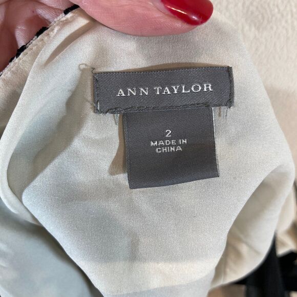 Ann Taylor Silk Tank Women's 2 Black Roses Y2K Babydoll Boho Festival Coquette - Picture 7 of 9